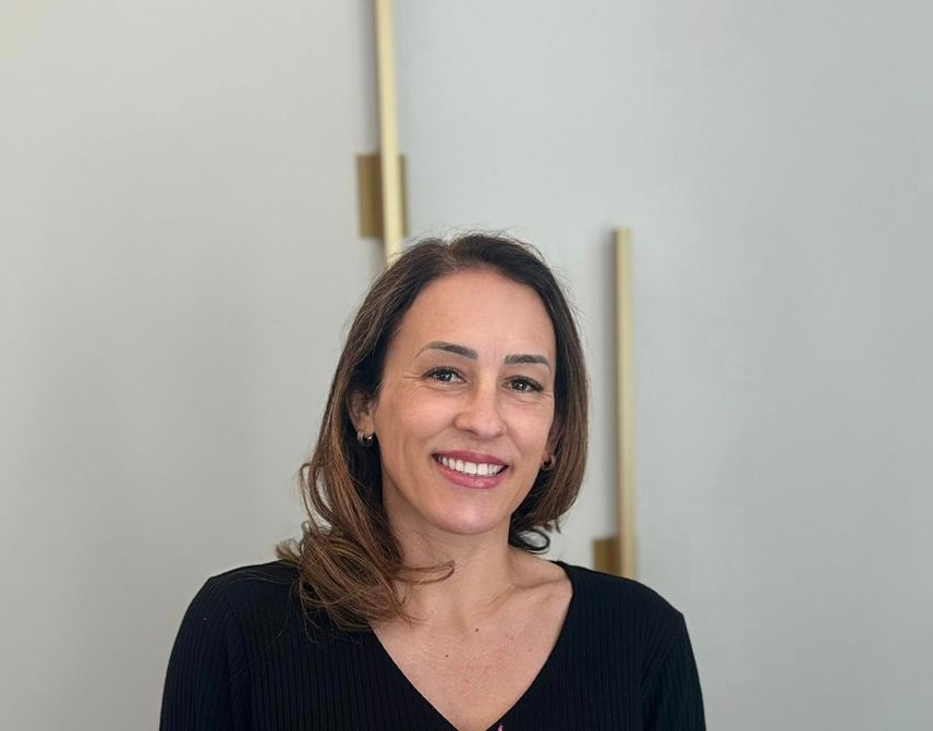 Juliana V. Mariano